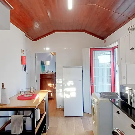 Casa à Beira-mar No Porto Martins Com Acesso Ao Mar * Praia da Vitória