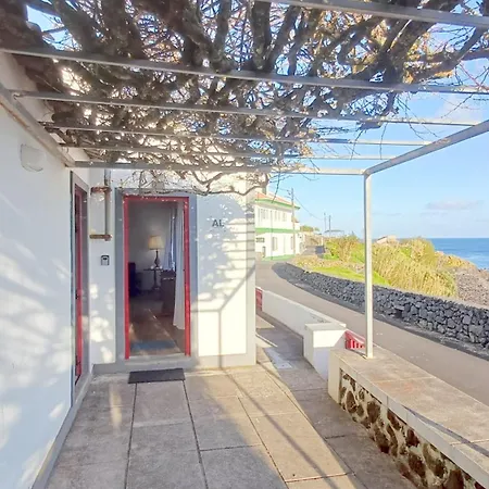 펜션 Casa A Beira-mar No Porto Martins Com Acesso Ao Mar Praia da Vitória