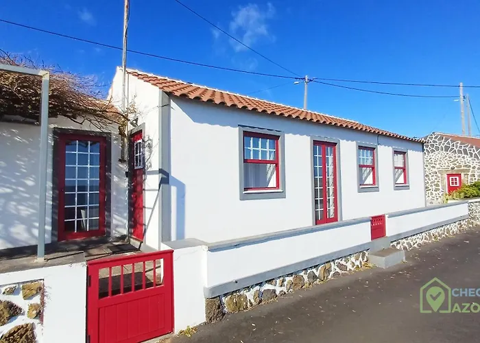 Casa A Beira-mar No Porto Martins Com Acesso Ao Mar